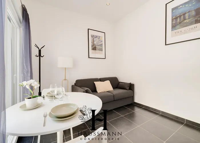 Calme Avec Terrasse Apartmán